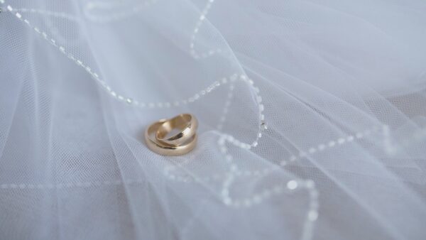 「結婚はコスパが悪い」というSNSの声に心が折れそうになっているあなたへ