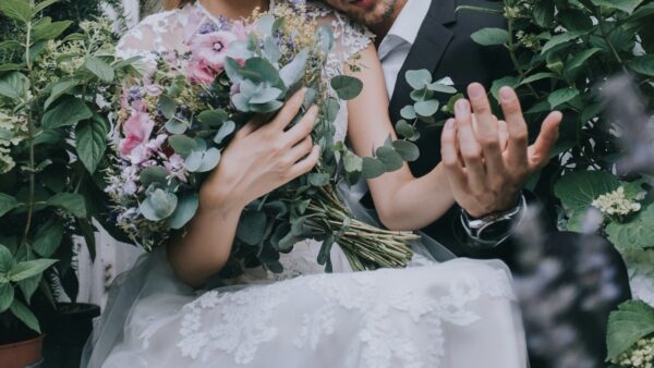 大人の婚活、過去の話をどう打ち明ける？品格を保ちながら心をひらく作法
